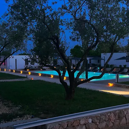 Aurea Lux בית נופש *